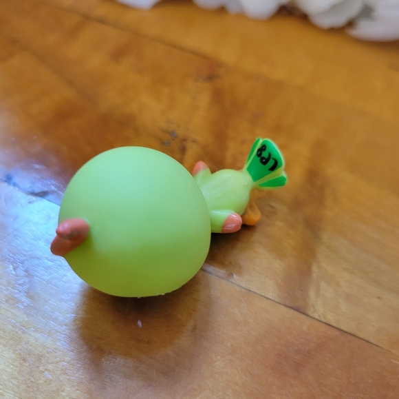 Littlest Pet Shop LPS #1824 Parakeet Bird Green Blue Eyes 2004 - Picture 12 of 12